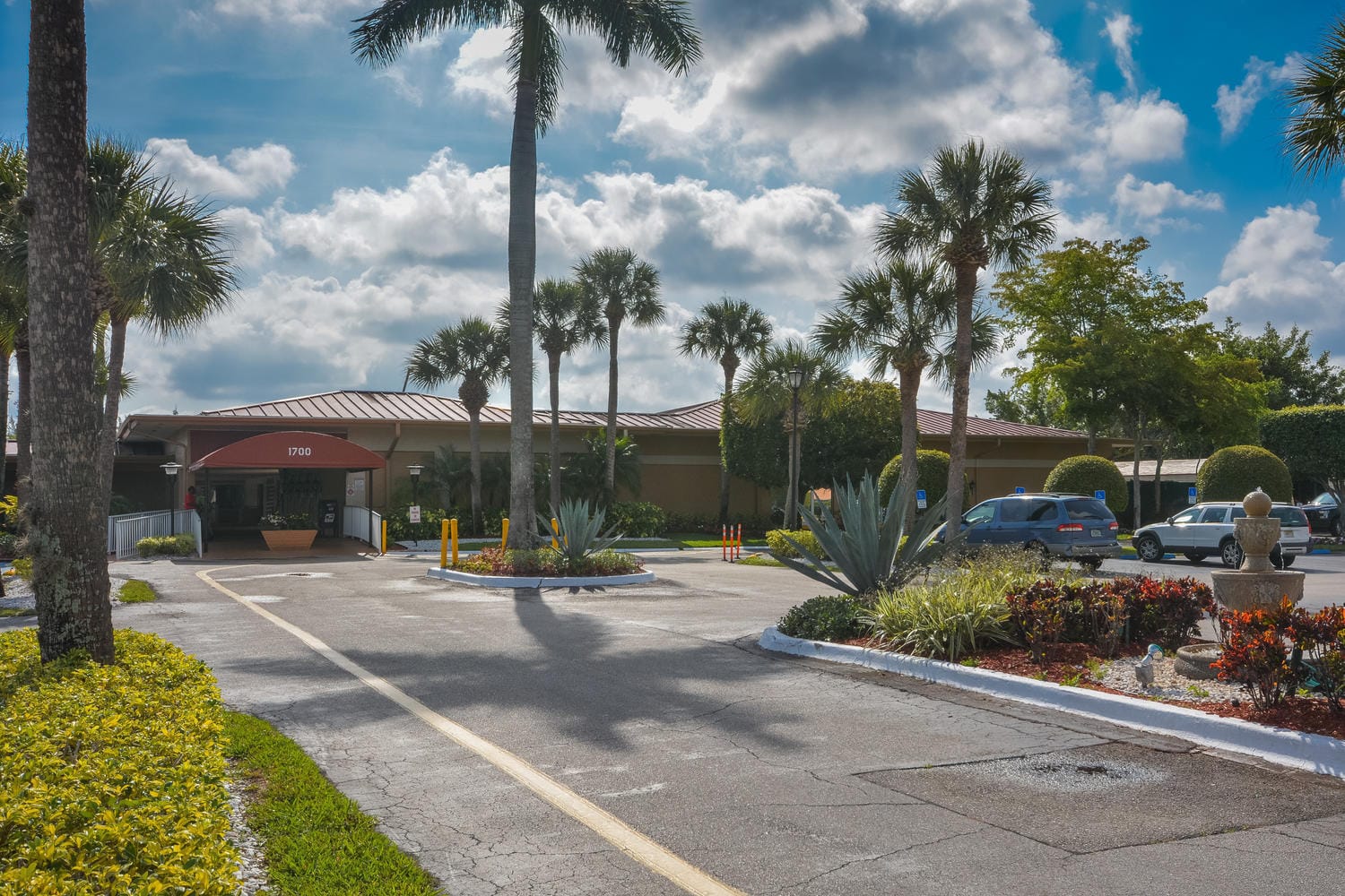 477 Lake Dora Drive — photo 4