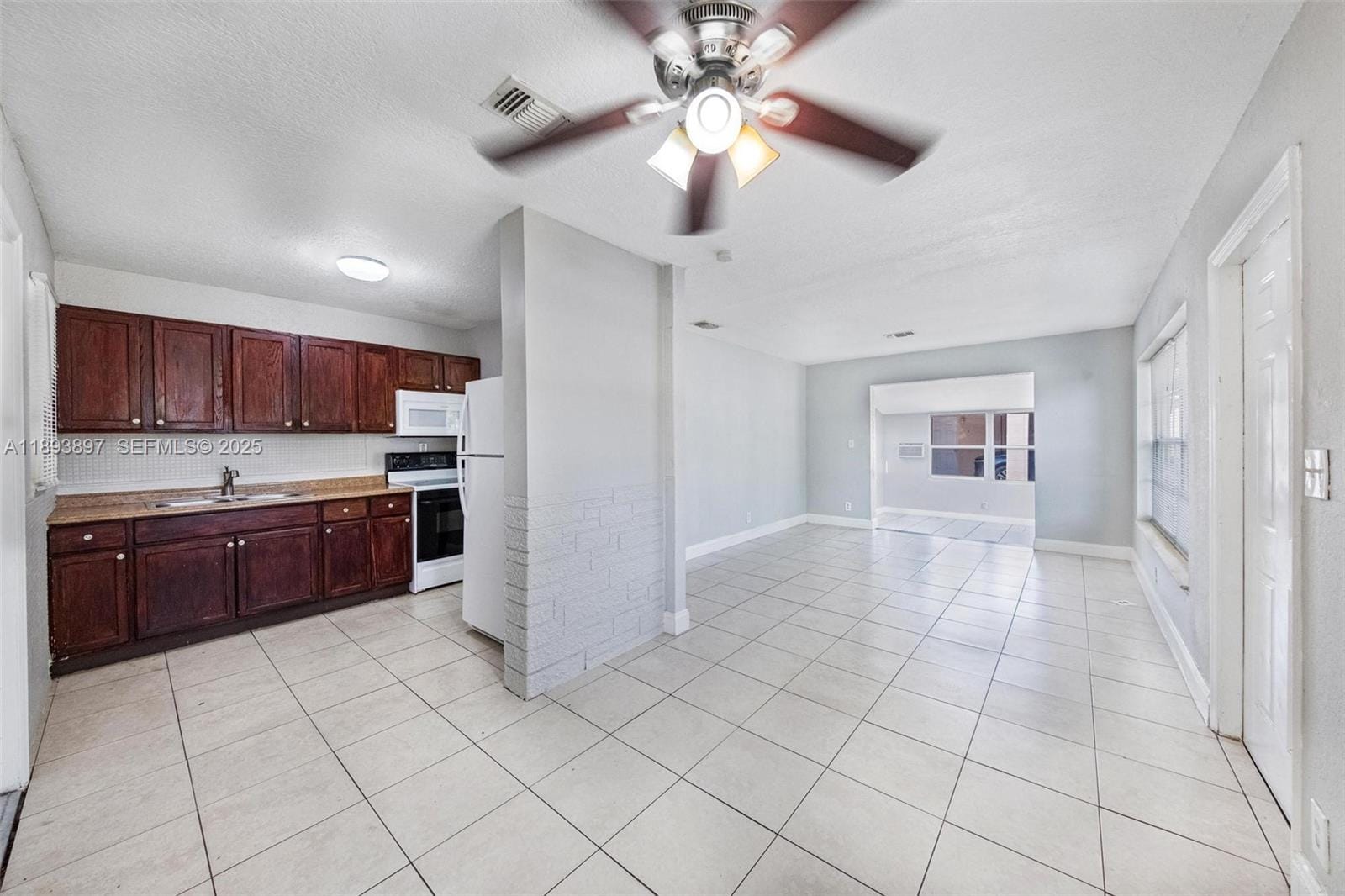 3231 NW 18th Court — photo 8