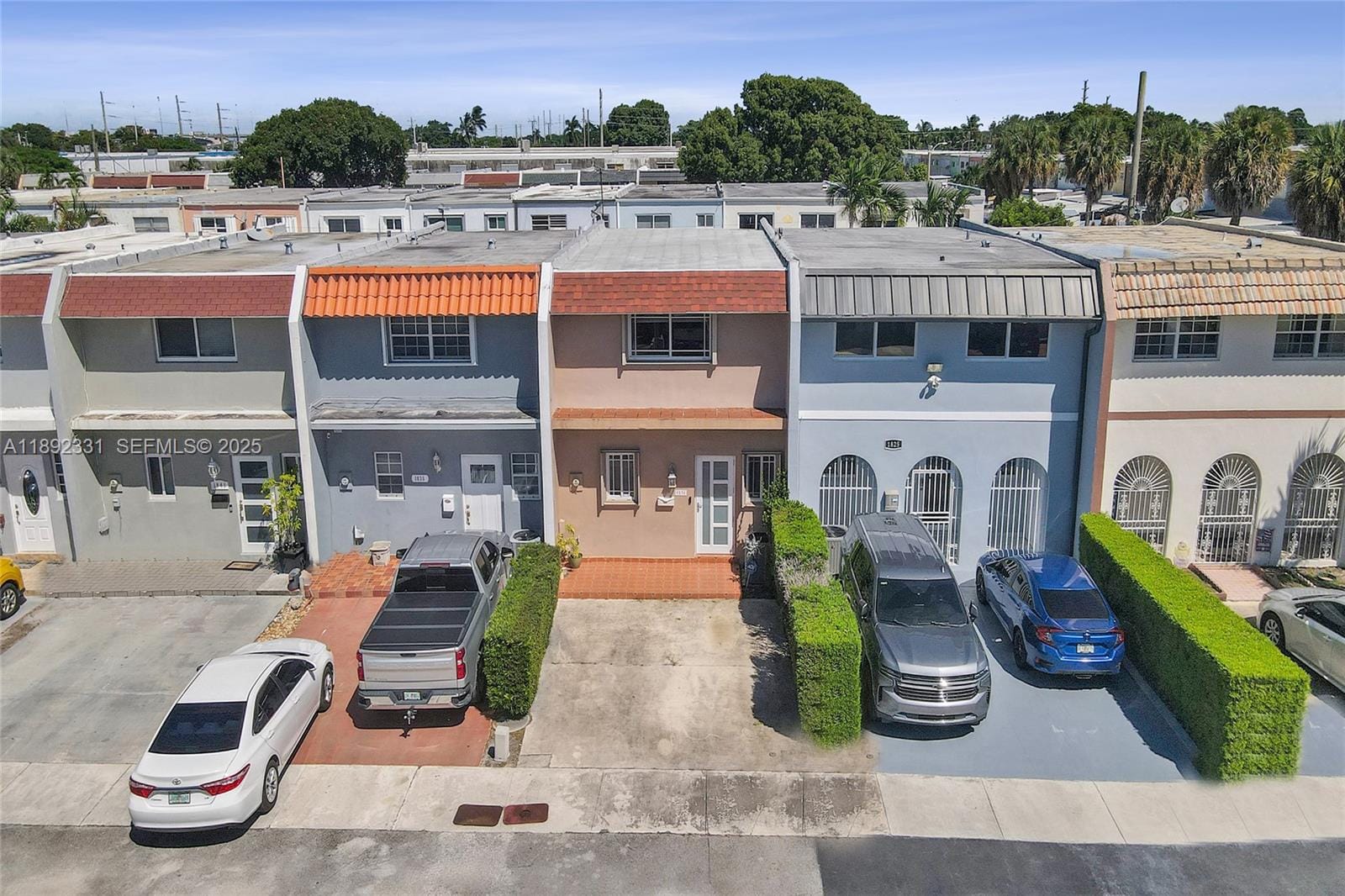 1831 W 72nd Place, Hialeah, FL 33014