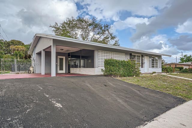 4401 NW 6th Court, Coconut Creek, FL 33066