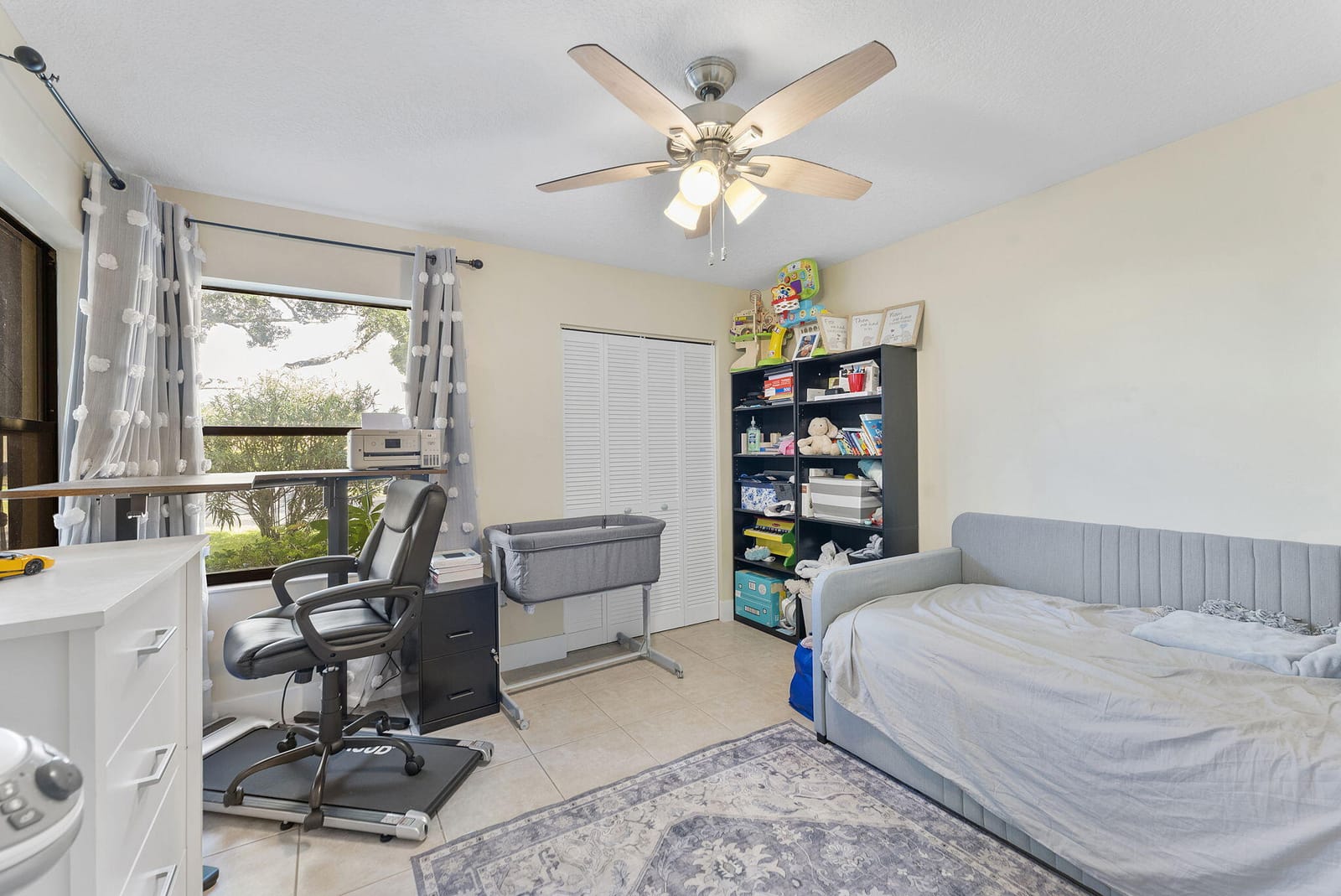 4705 Lucerne Lakes Blvd E 103, Lake Worth, FL 33467 photo 2