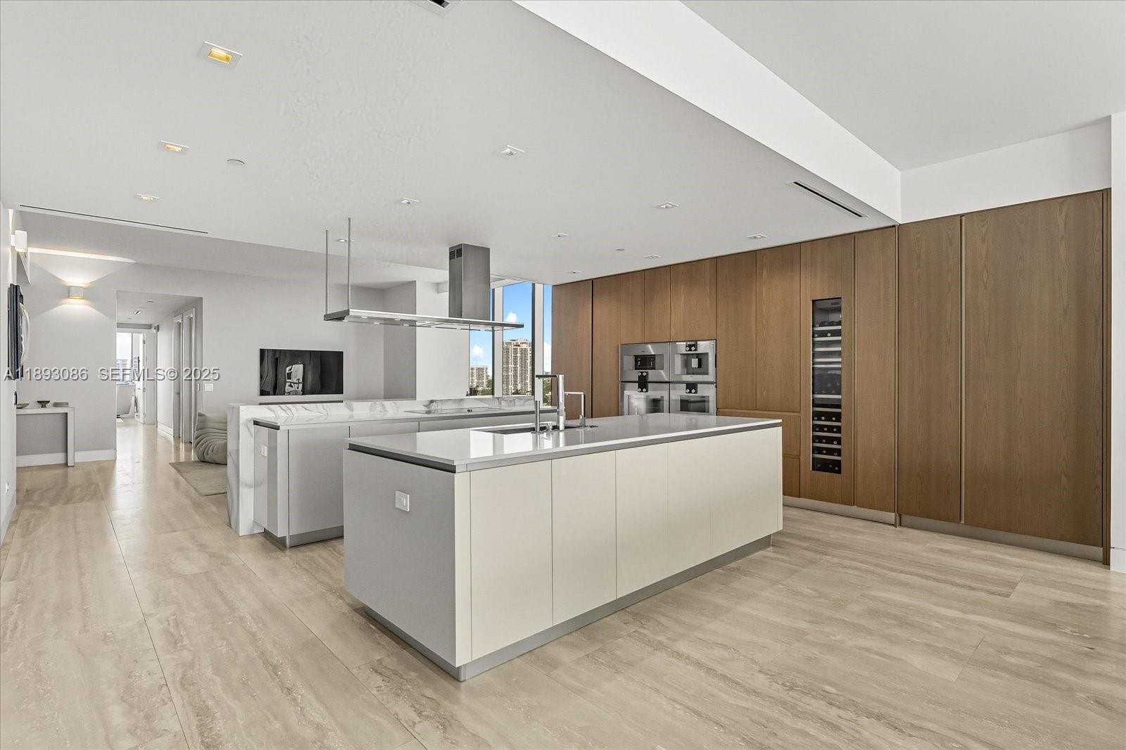 18501 Collins Avenue 1001, Sunny Isles Beach, FL 33160 photo 11