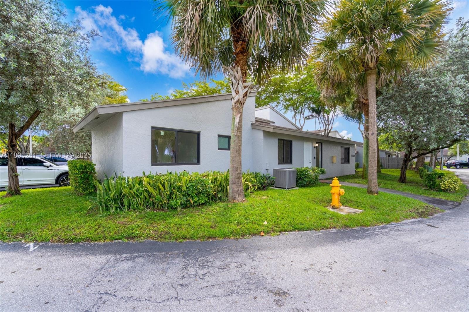 10669 SW 113th Place 84Z, Miami, FL 33176 photo 2