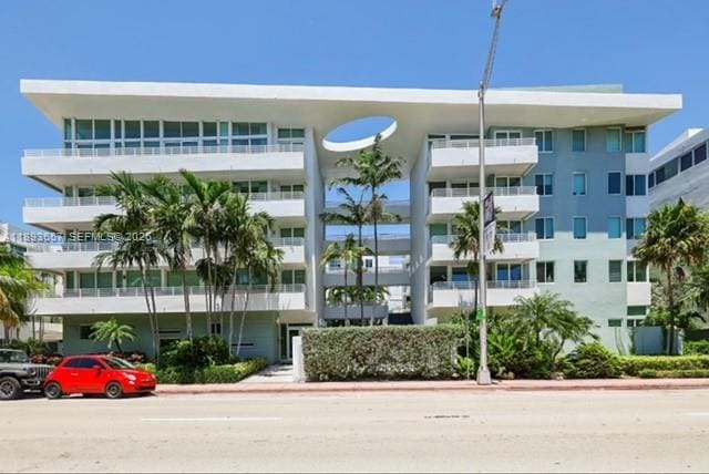 7800 Collins Avenue 203, Rond Point, Miami Beach, FL