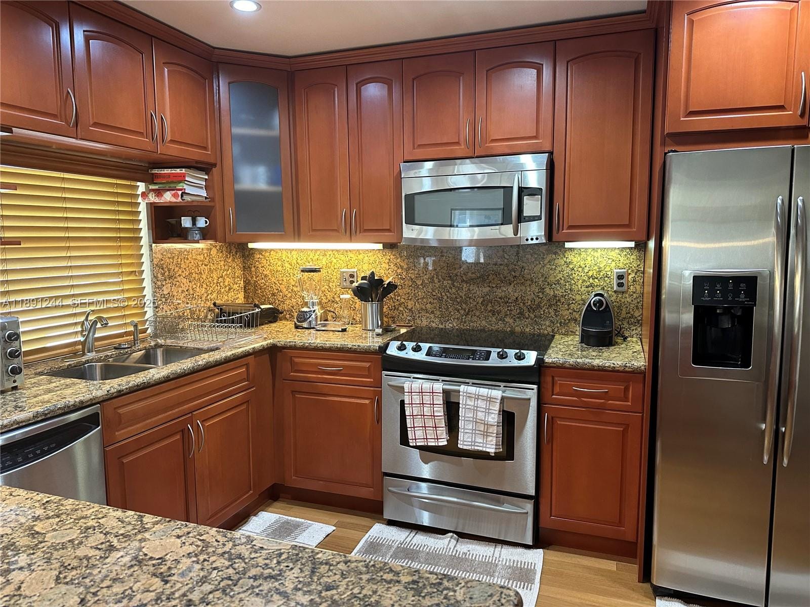16628 Golfview Drive, Weston, FL 33326 photo 5
