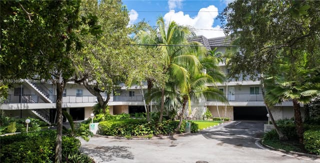 6815 Edgewater Drive 309, sold in Admiral Farragut, Coral Gables, FL