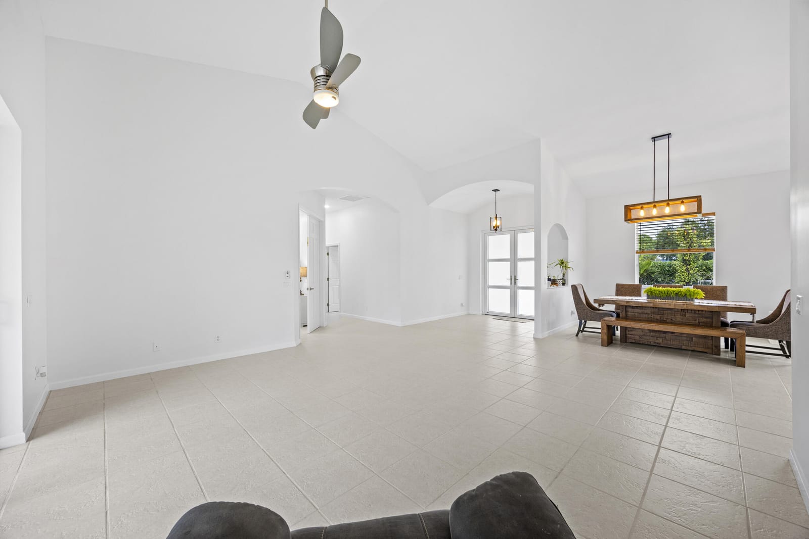 7453 Hall Boulevard — photo 11