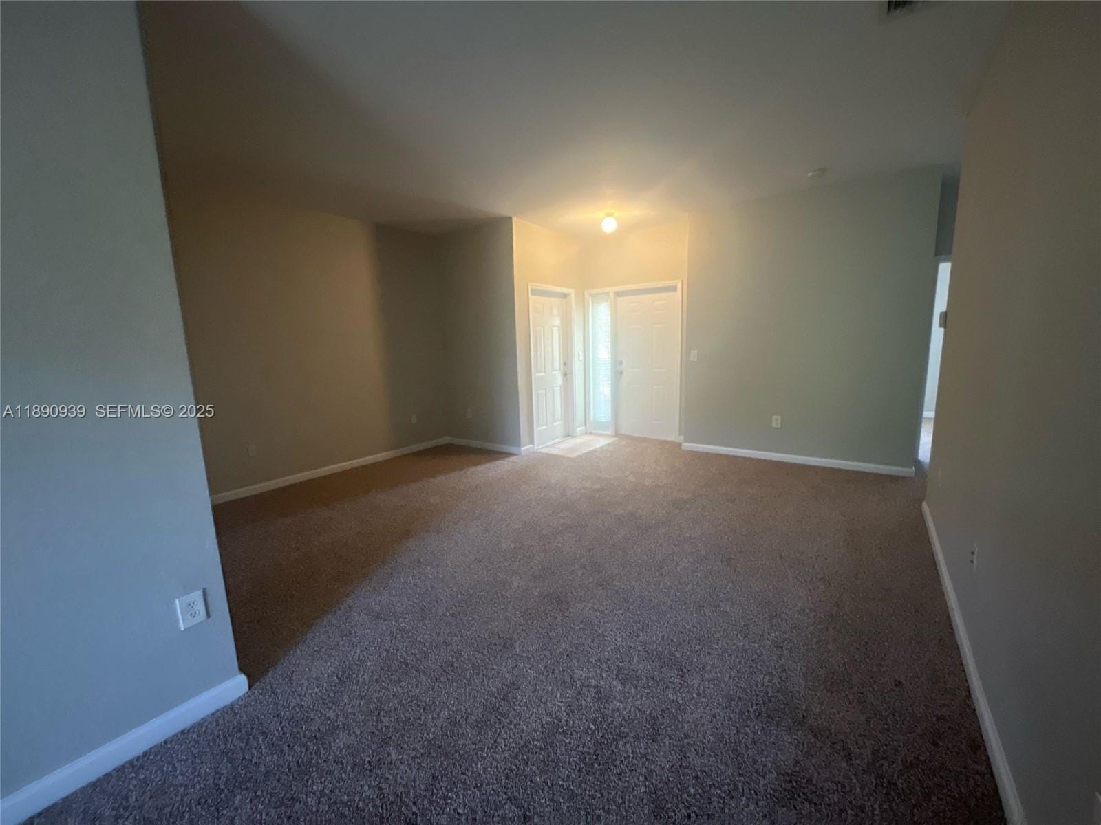 2731 NE 3rd Drive 203 — photo 3