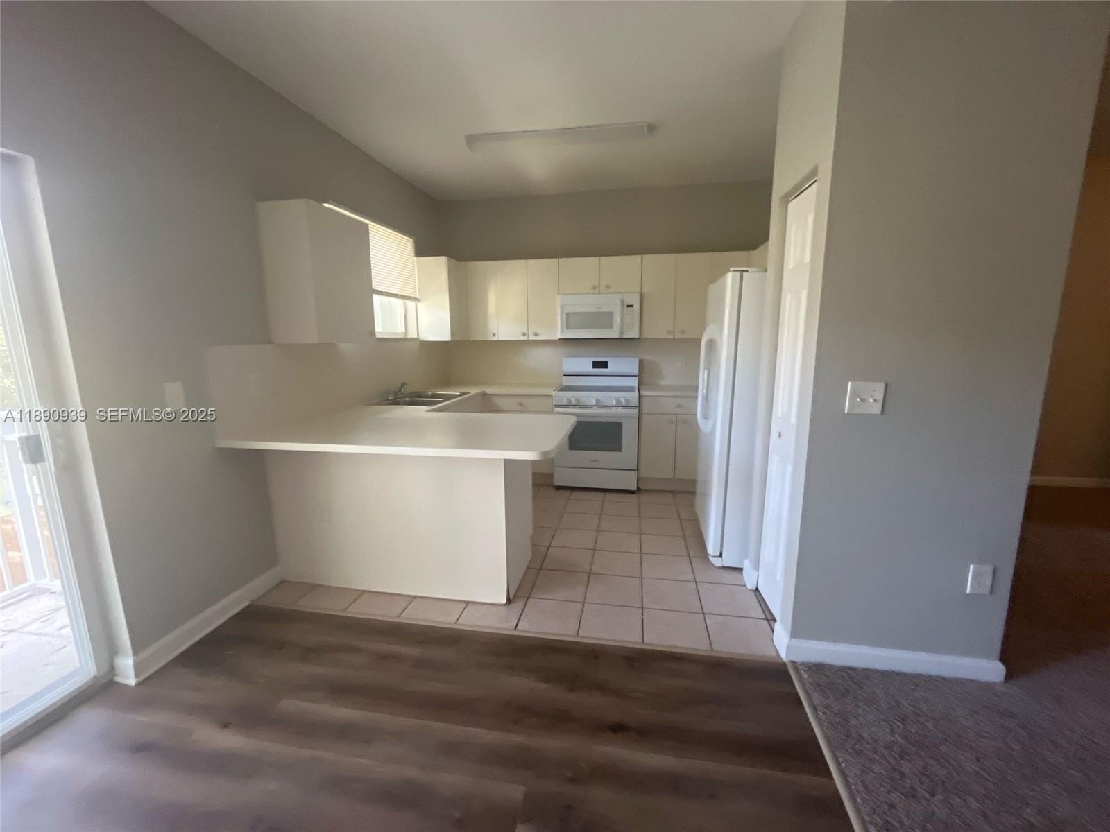 2731 NE 3rd Drive 203 — photo 4