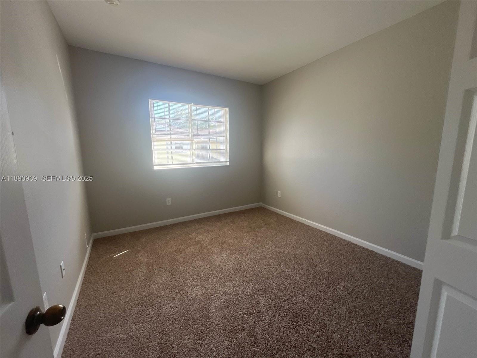 2731 NE 3rd Drive 203 — photo 6