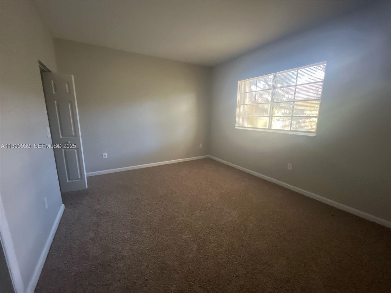 2731 NE 3rd Drive 203 — photo 9