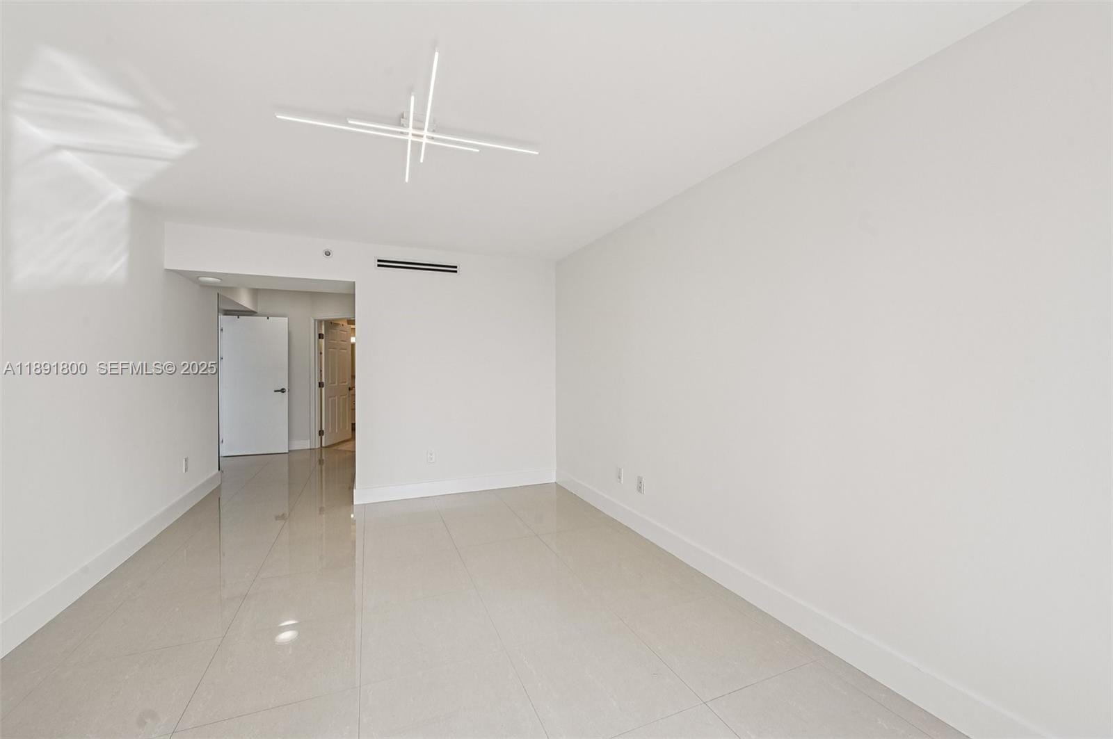 6301 Collins Avenue 2203, Miami Beach, FL 33141 photo 7
