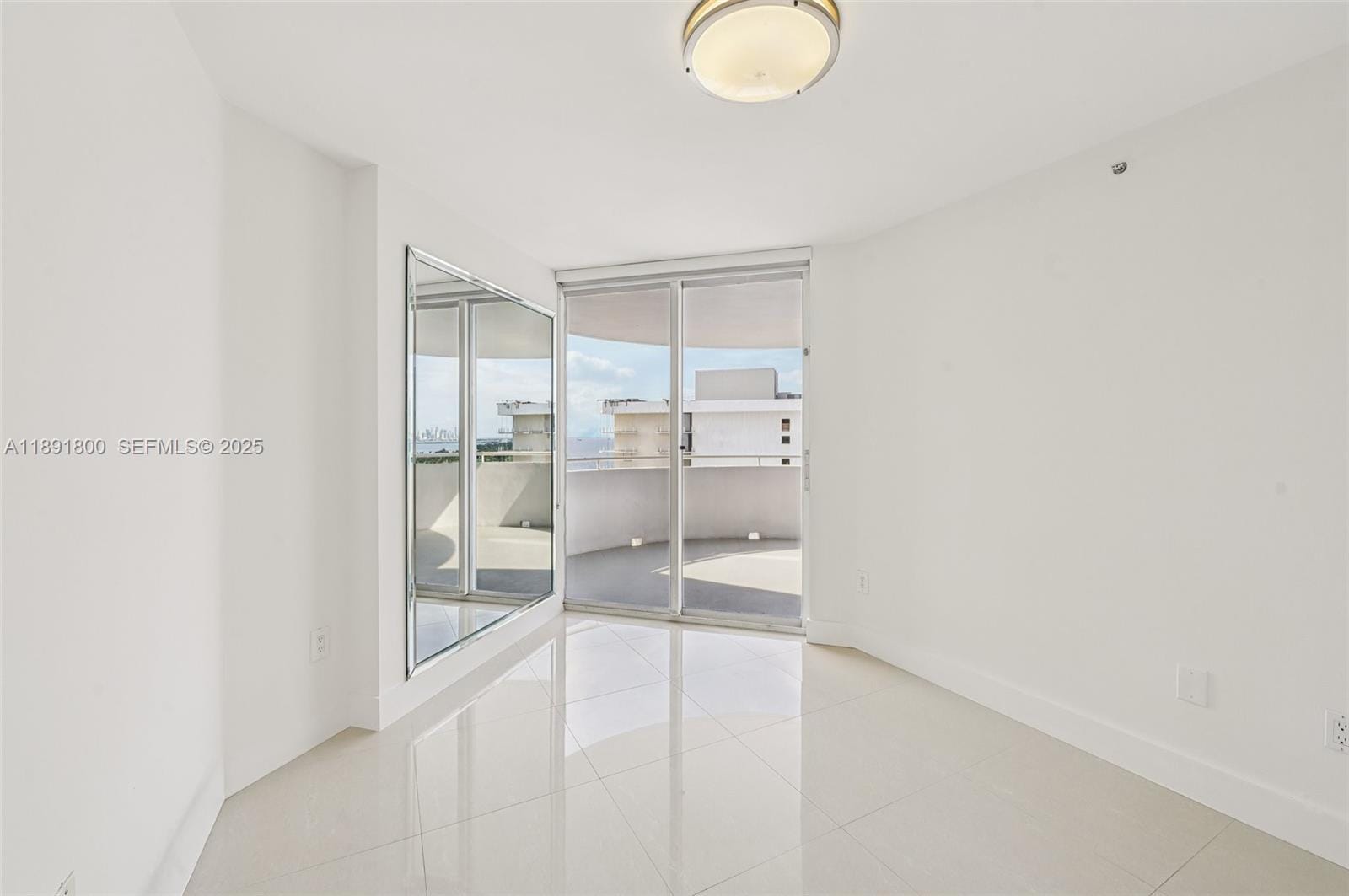 6301 Collins Avenue 2203, Miami Beach, FL 33141 photo 17