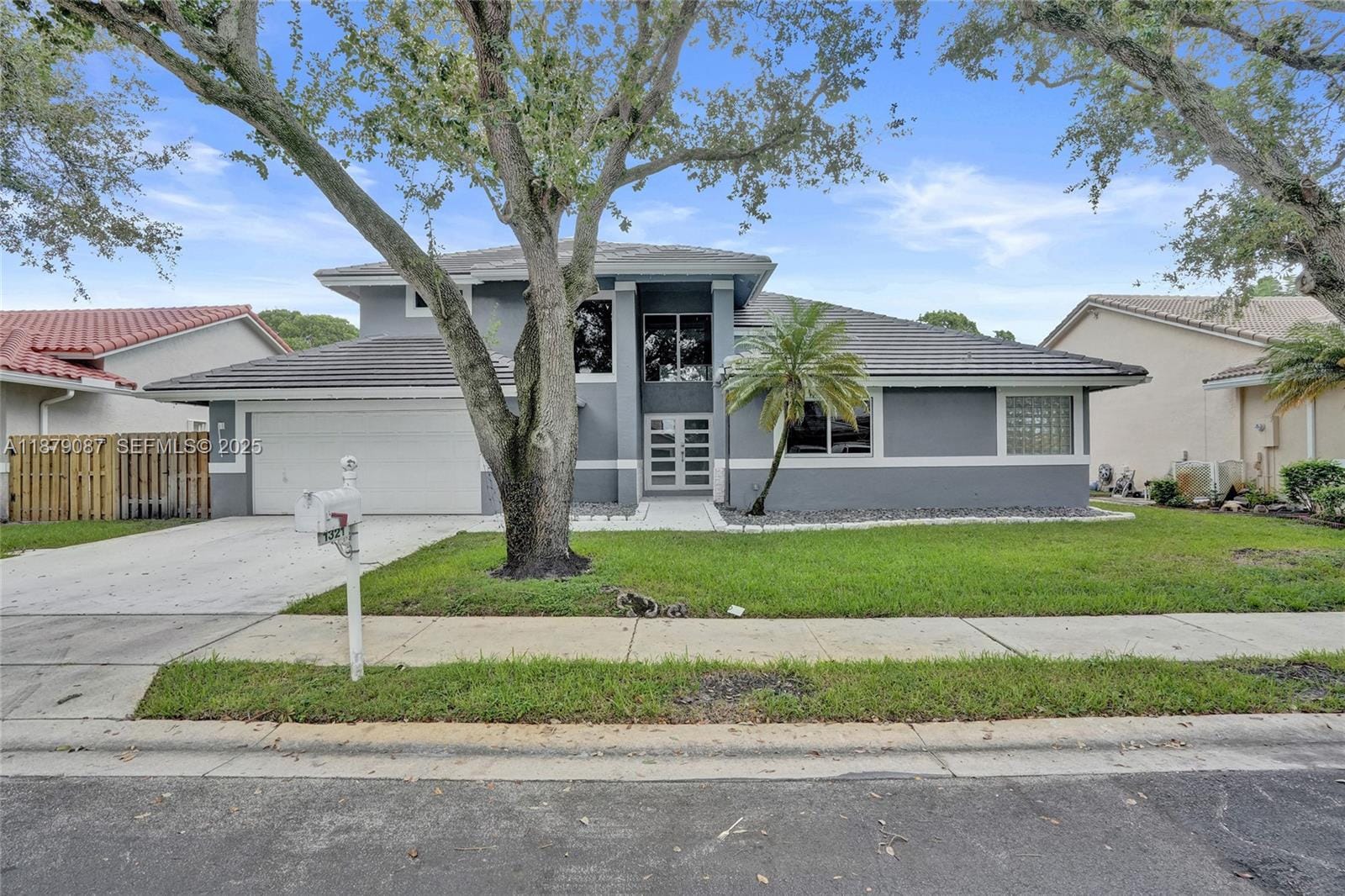 1321 SW 102nd Avenue, Pembroke Pines, FL 33025 photo 2