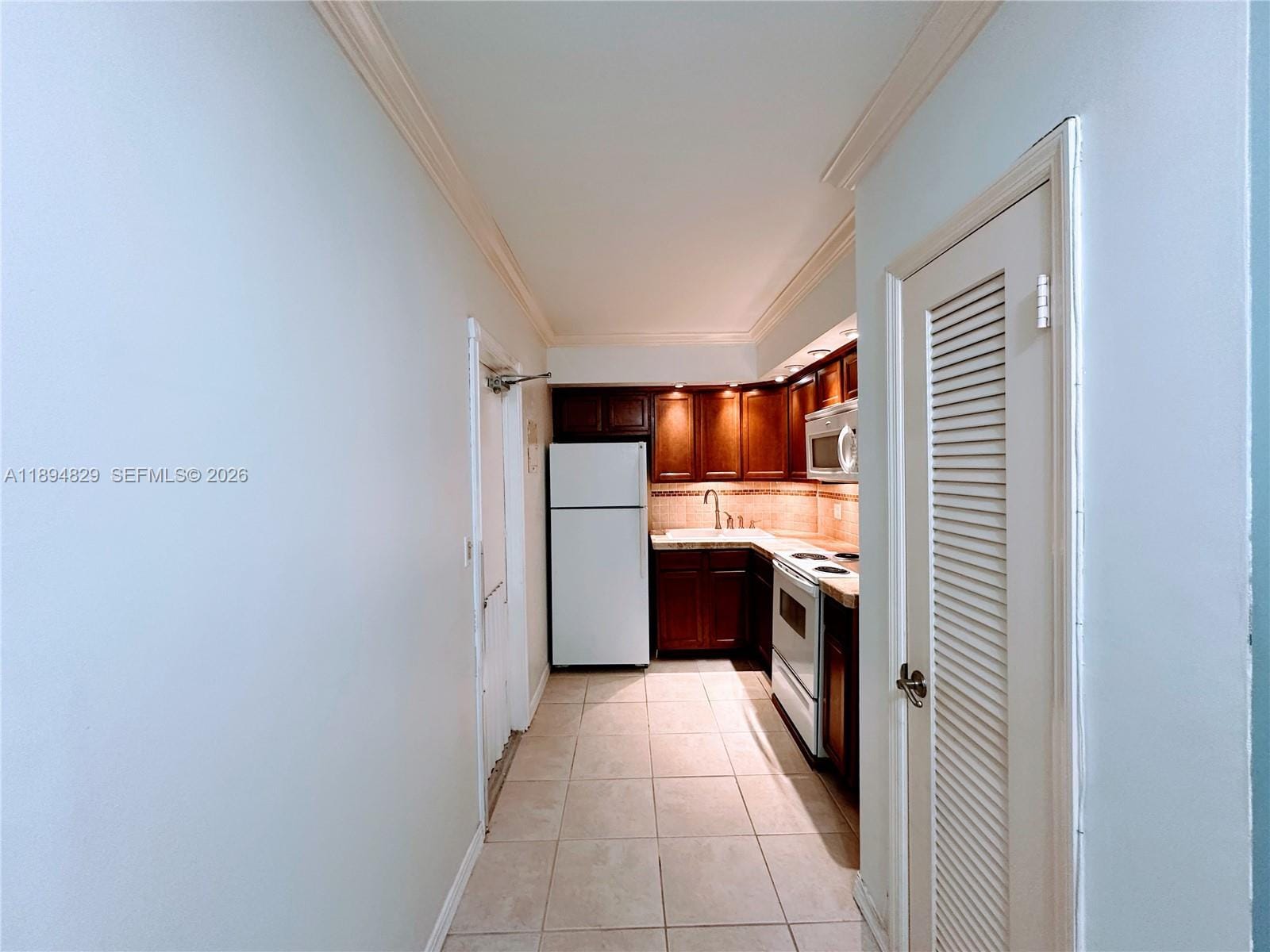 2424 SE 17th Street B307 — photo 6