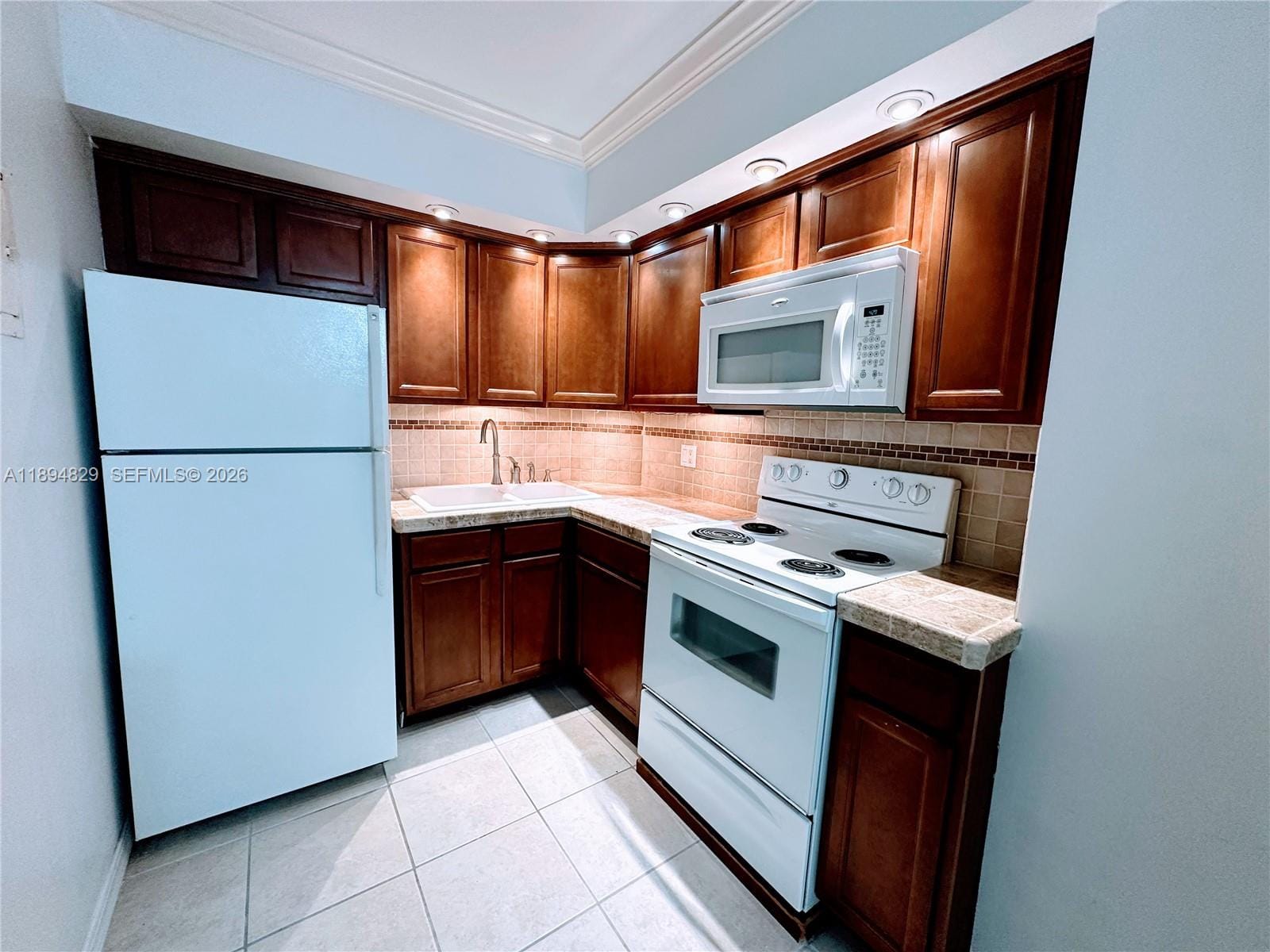 2424 SE 17th Street B307 — photo 7