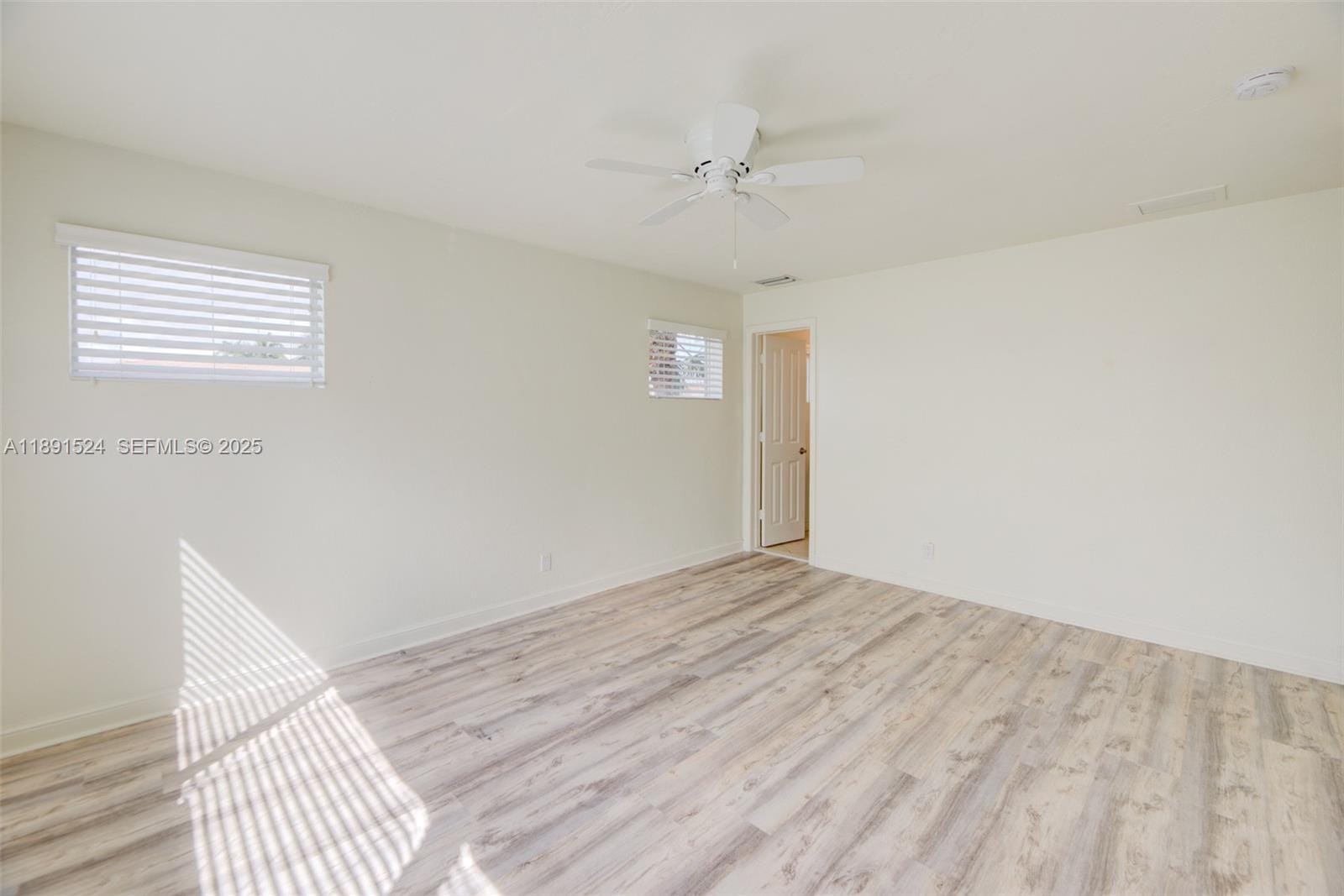 2881 NE 32nd Street 221, Fort Lauderdale, FL 33306 photo 11