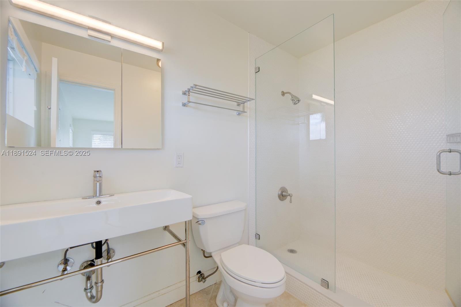 2881 NE 32nd Street 221, Fort Lauderdale, FL 33306 photo 12