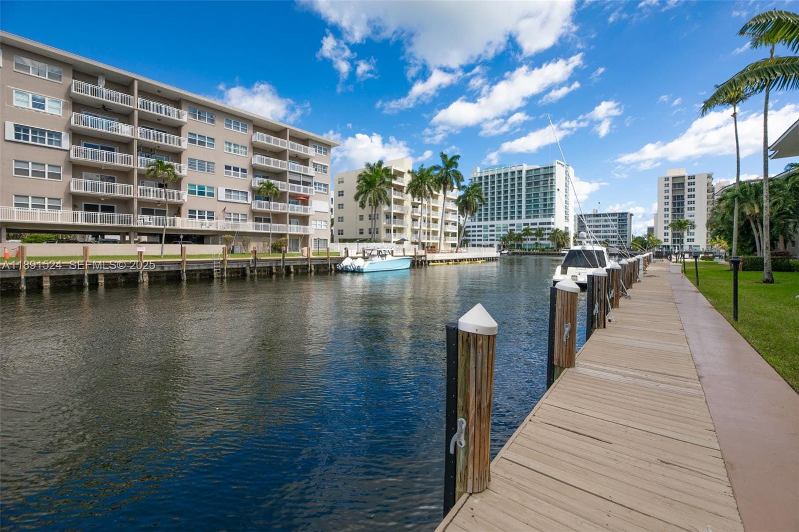 2881 NE 32nd Street 221, Fort Lauderdale, FL 33306 photo 29