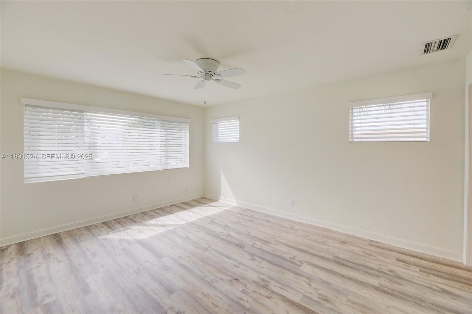2881 NE 32nd Street 221, Fort Lauderdale, FL 33306 photo 9