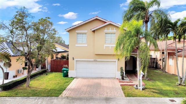 14552 SW 155th Place, sold in Oak Creek, Miami, FL