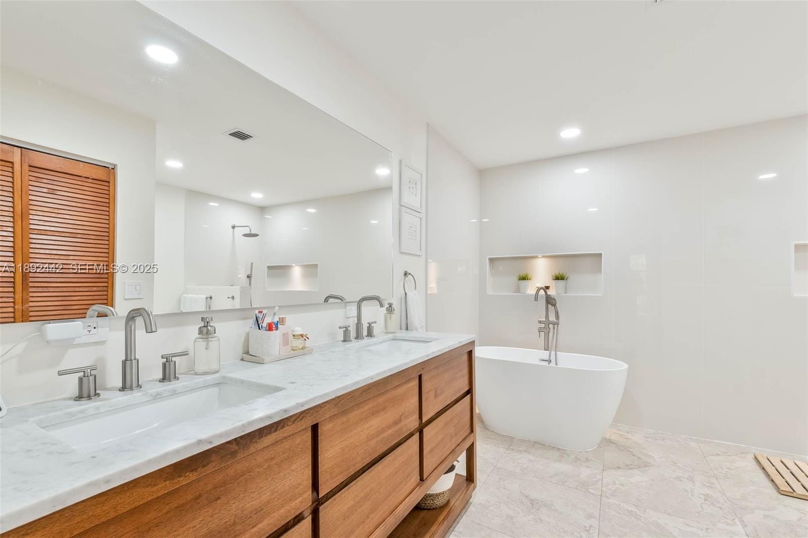 3706 Estepona Avenue 16D2 — photo 12