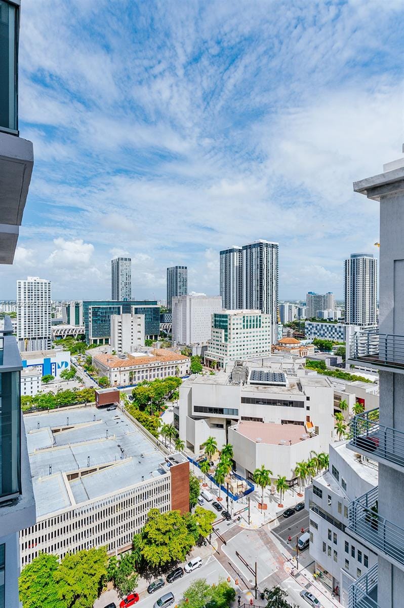 227 NE 2nd Street 2508, Miami, FL 33132 photo 11
