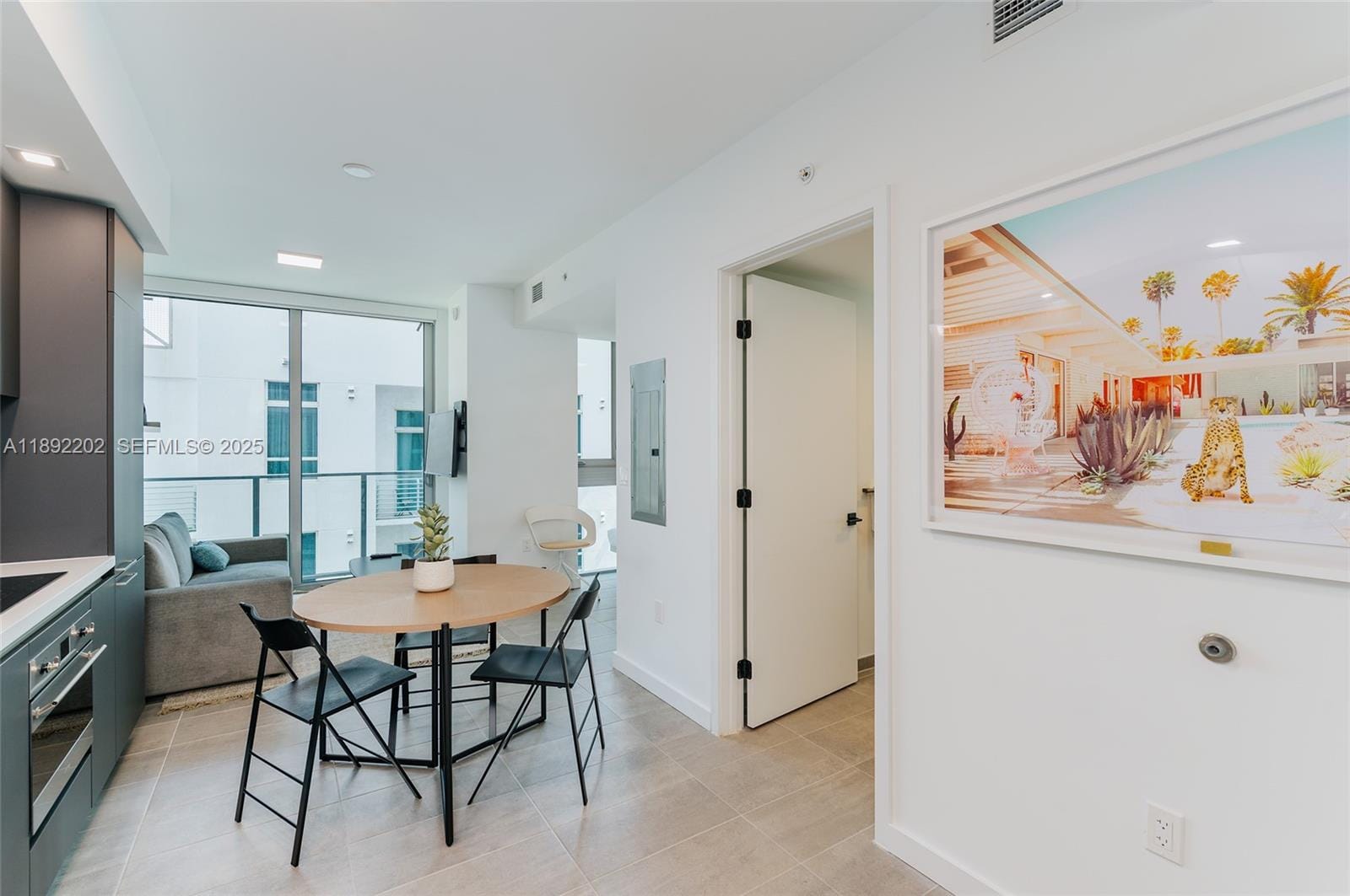 227 NE 2nd Street 2508, Miami, FL 33132 photo 3