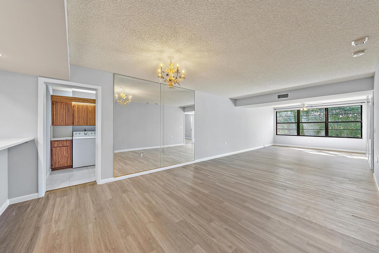 3515 Village Boulevard 102, West Palm Beach, FL 33409