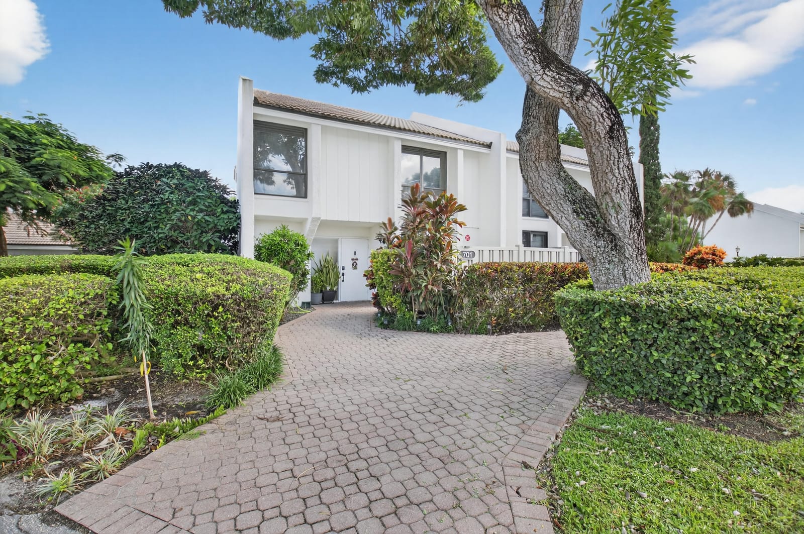 701 Bridgewood Drive, Boca Raton, FL 33434