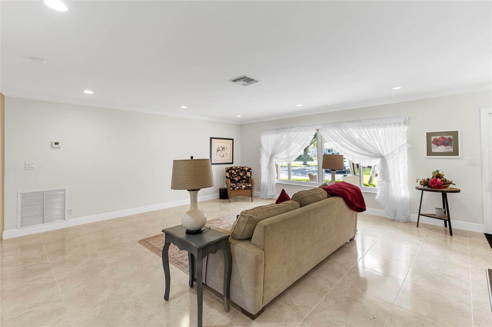 7237 E Tropical Way, Plantation, FL 33317 photo 16