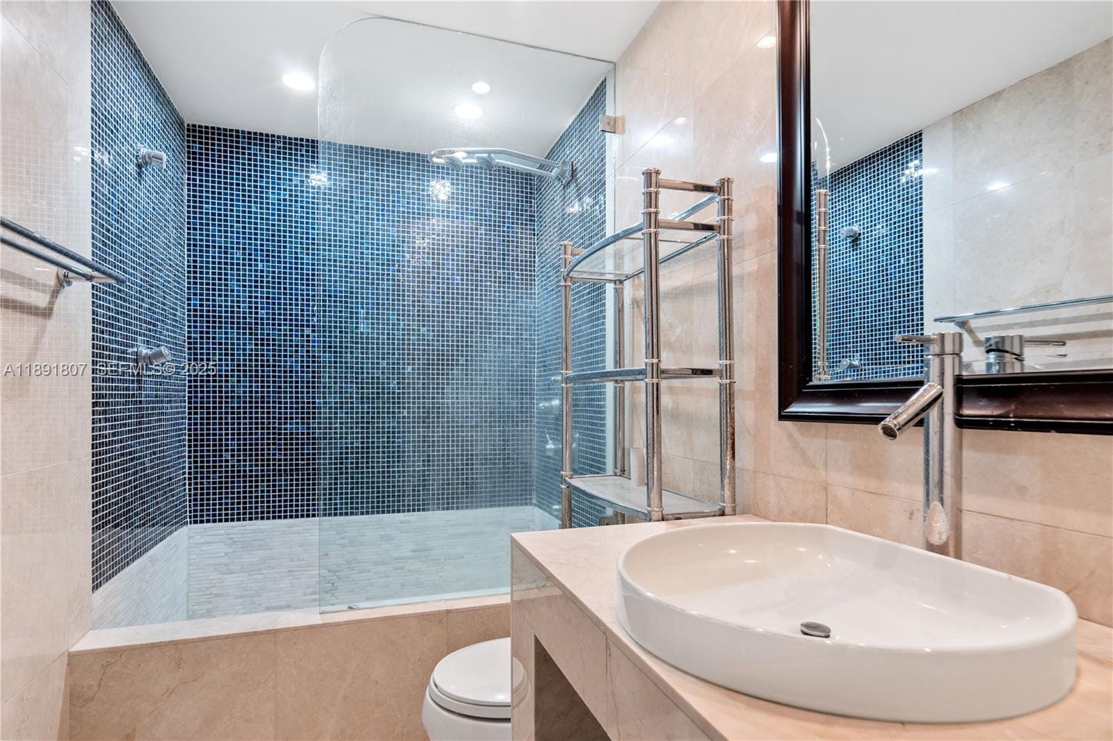 701 Brickell Key Boulevard 1411, Miami, FL 33131 photo 13