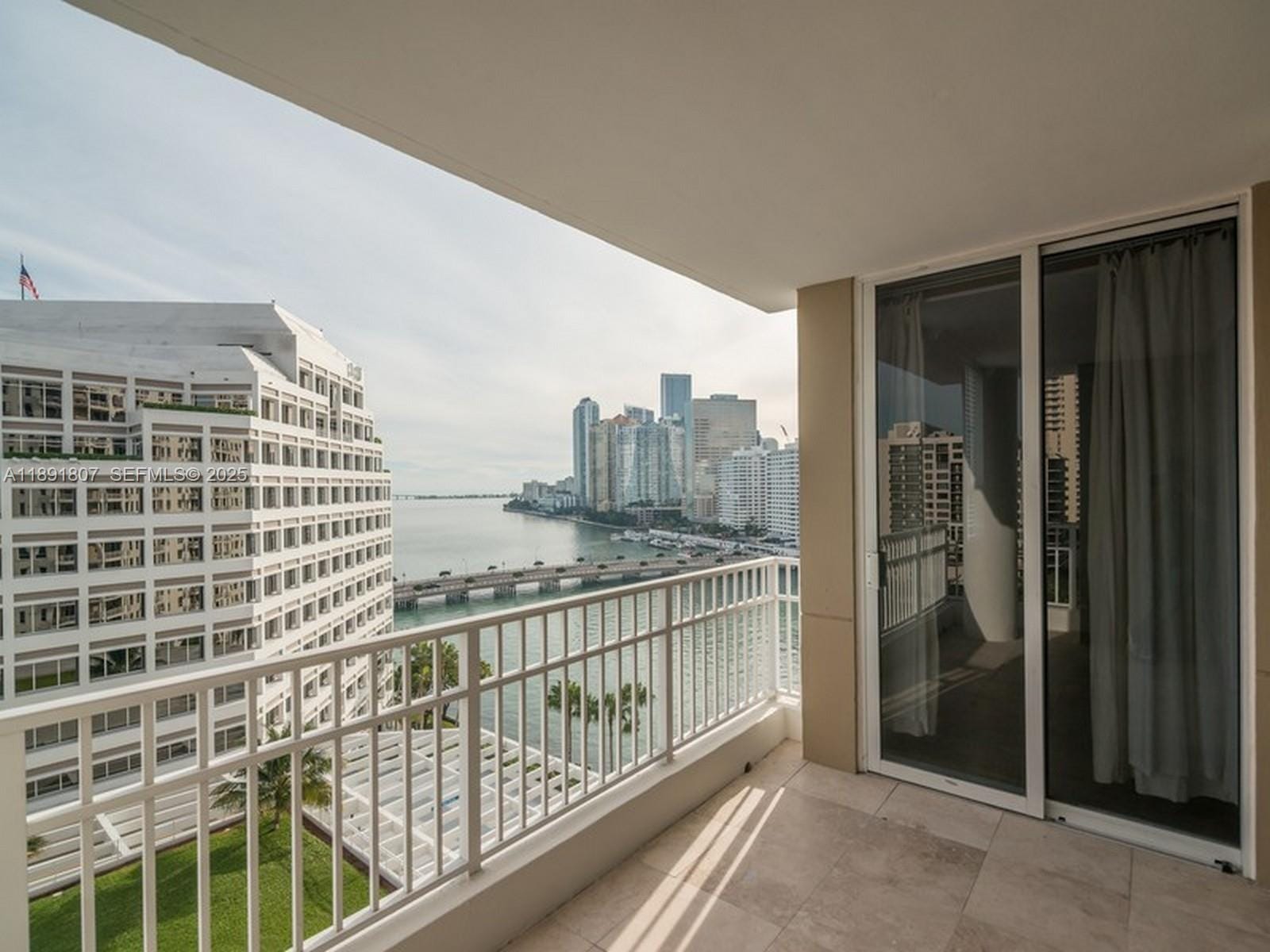 701 Brickell Key Boulevard 1411, Miami, FL 33131 photo 16