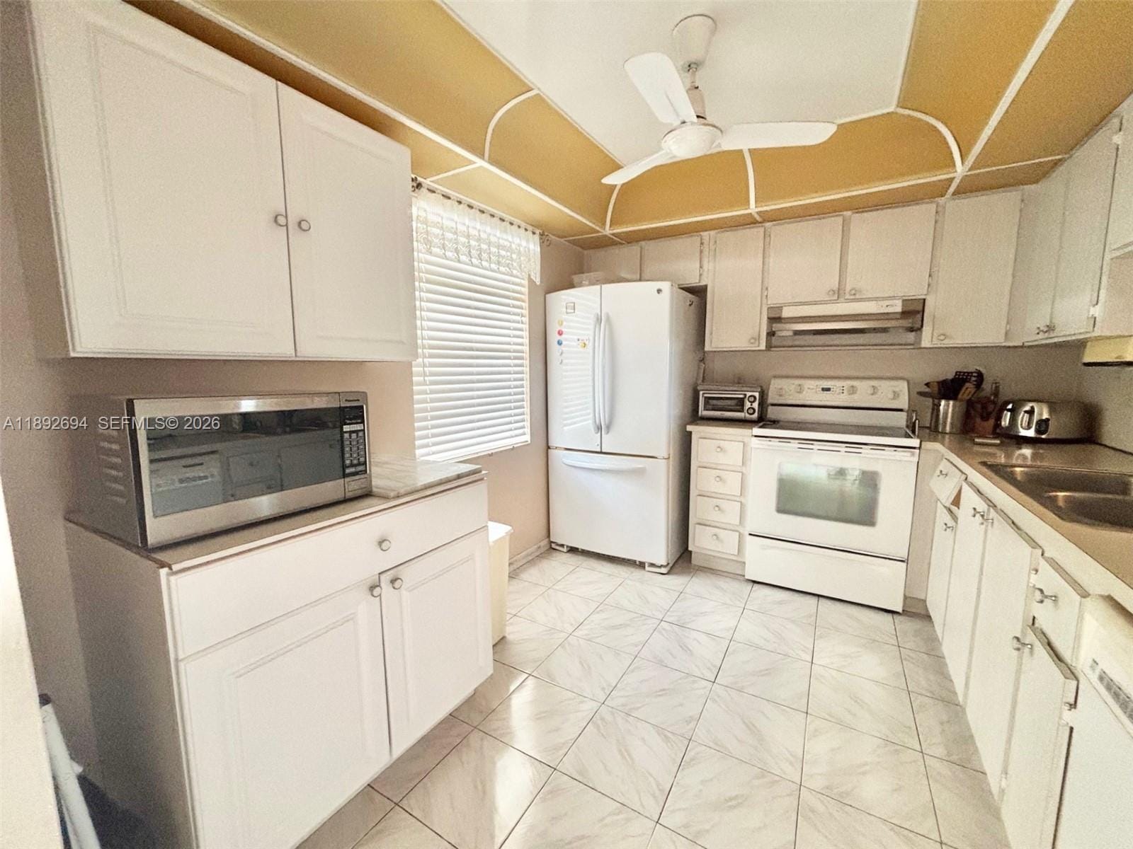 141 SE 3rd Avenue 402 — photo 9