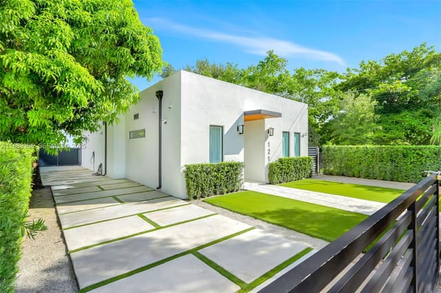 121 NW 41st Street, Miami, FL 33127