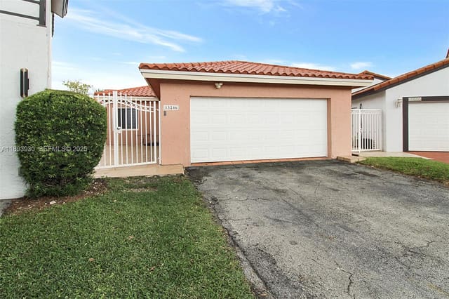 13246 SW 9th Terrace, sold in Tamiami Lakes Sec 5, Miami, FL