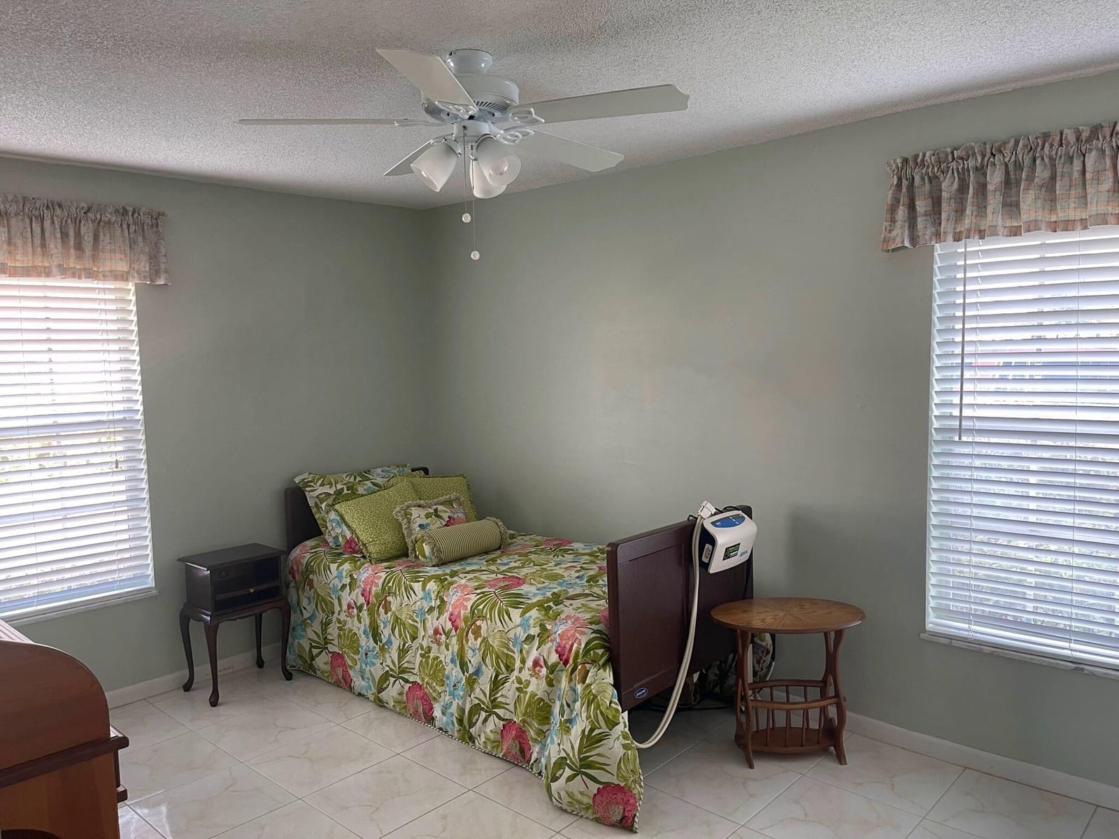 570 Laconia Circle — photo 12