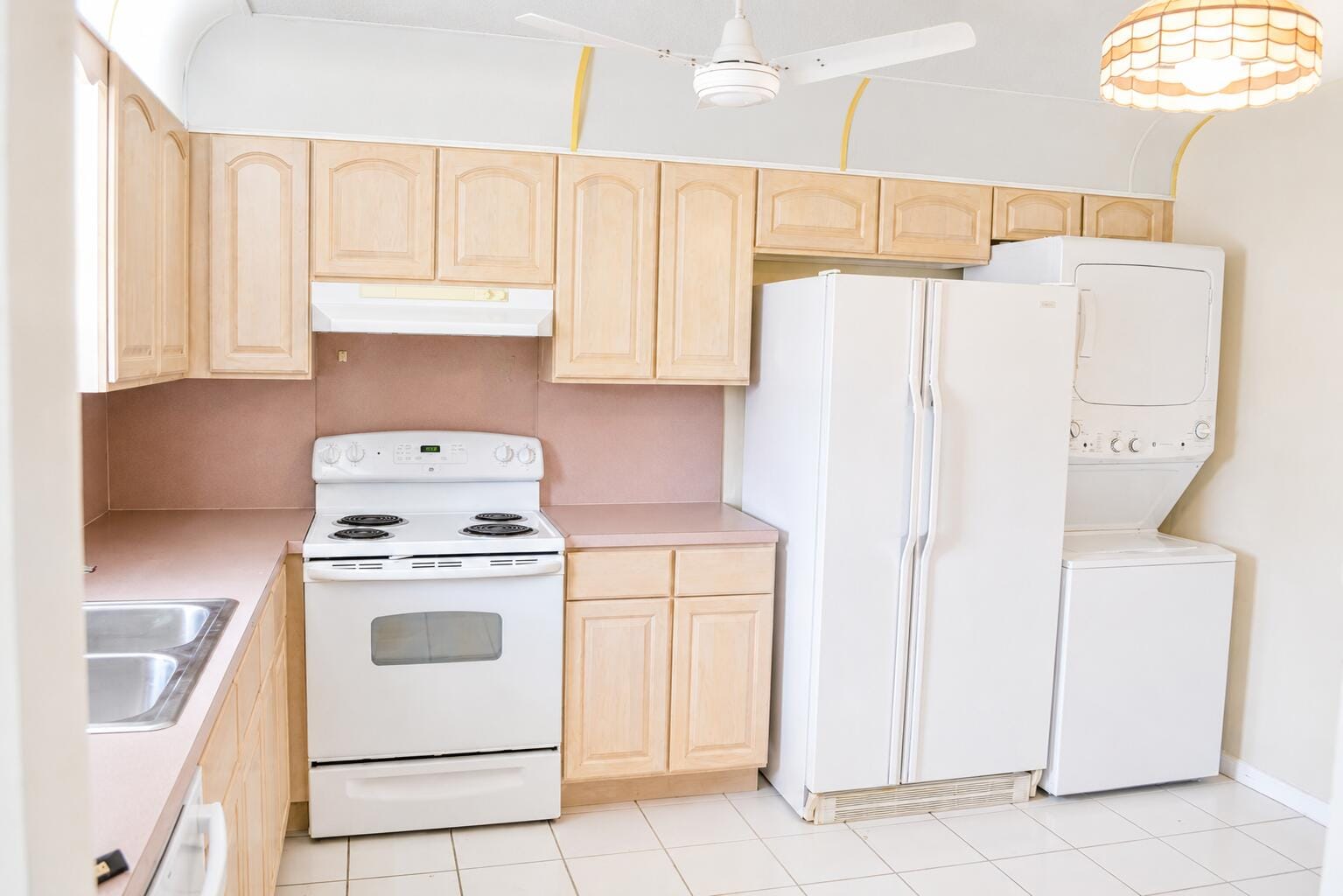 570 Laconia Circle — photo 7