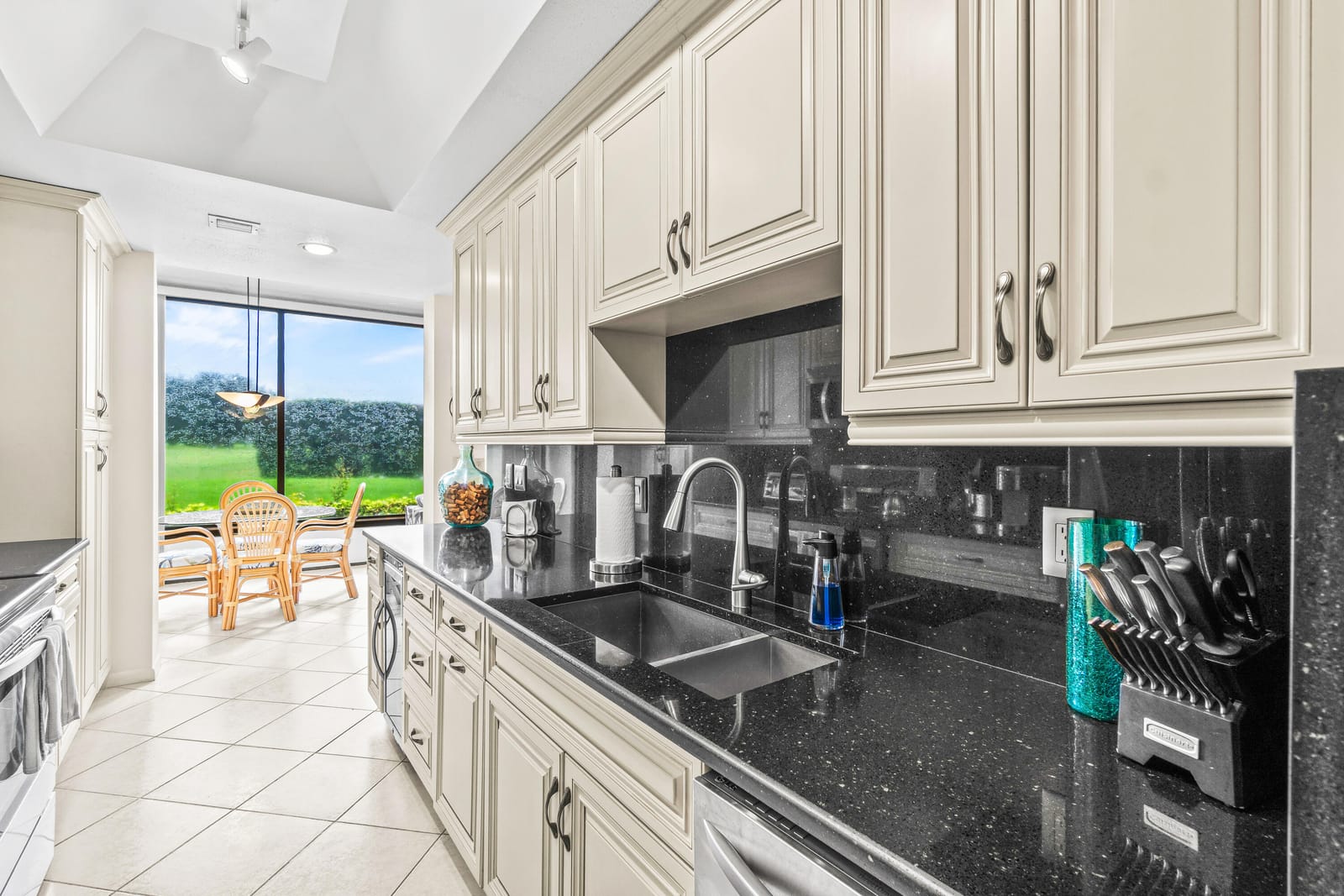 7460 La Paz Place 102, Boca Raton, FL 33433 photo 6