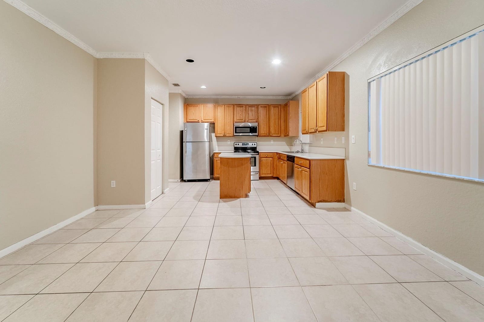 7478 NW 17th Drive — photo 6