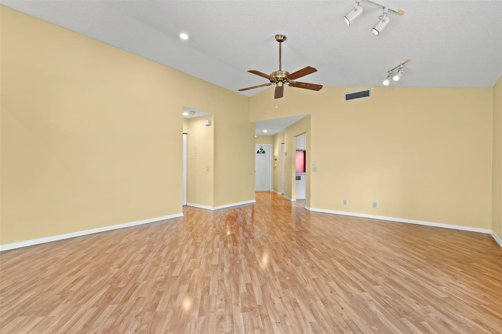 1487 Garden Road — photo 4