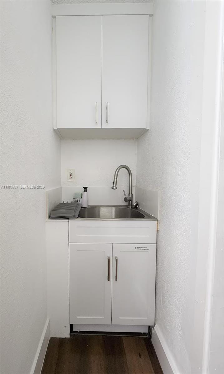 11301 Quail Roost Drive, Miami, FL 33157 photo 17