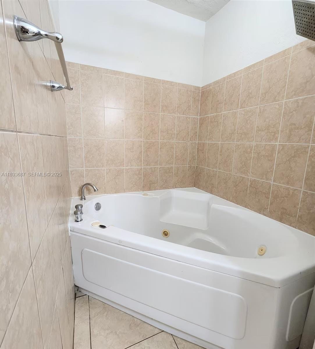 11301 Quail Roost Drive, Miami, FL 33157 photo 22