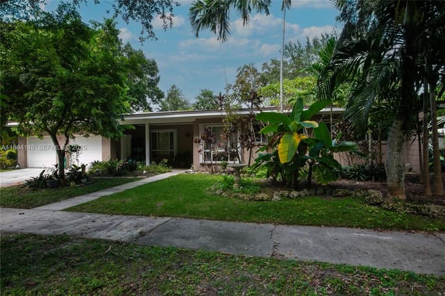 8031 SW 98th Terrace, Miami, FL 33156