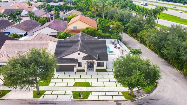 9182 NW 148th Street, Miami Lakes, FL 33018