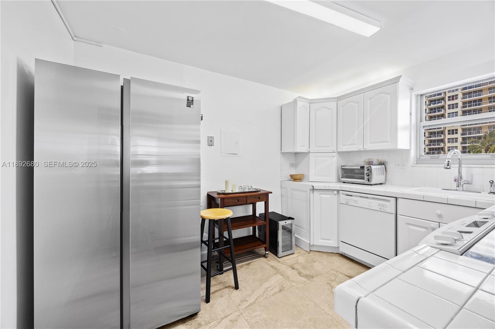 5555 Collins Avenue 4B, Miami Beach, FL 33140 photo 9