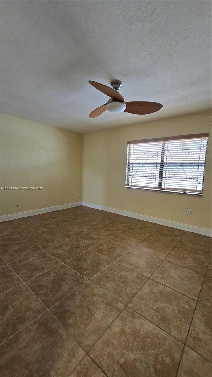 13500 NE 3rd Court 423, North Miami, FL 33161 photo 22