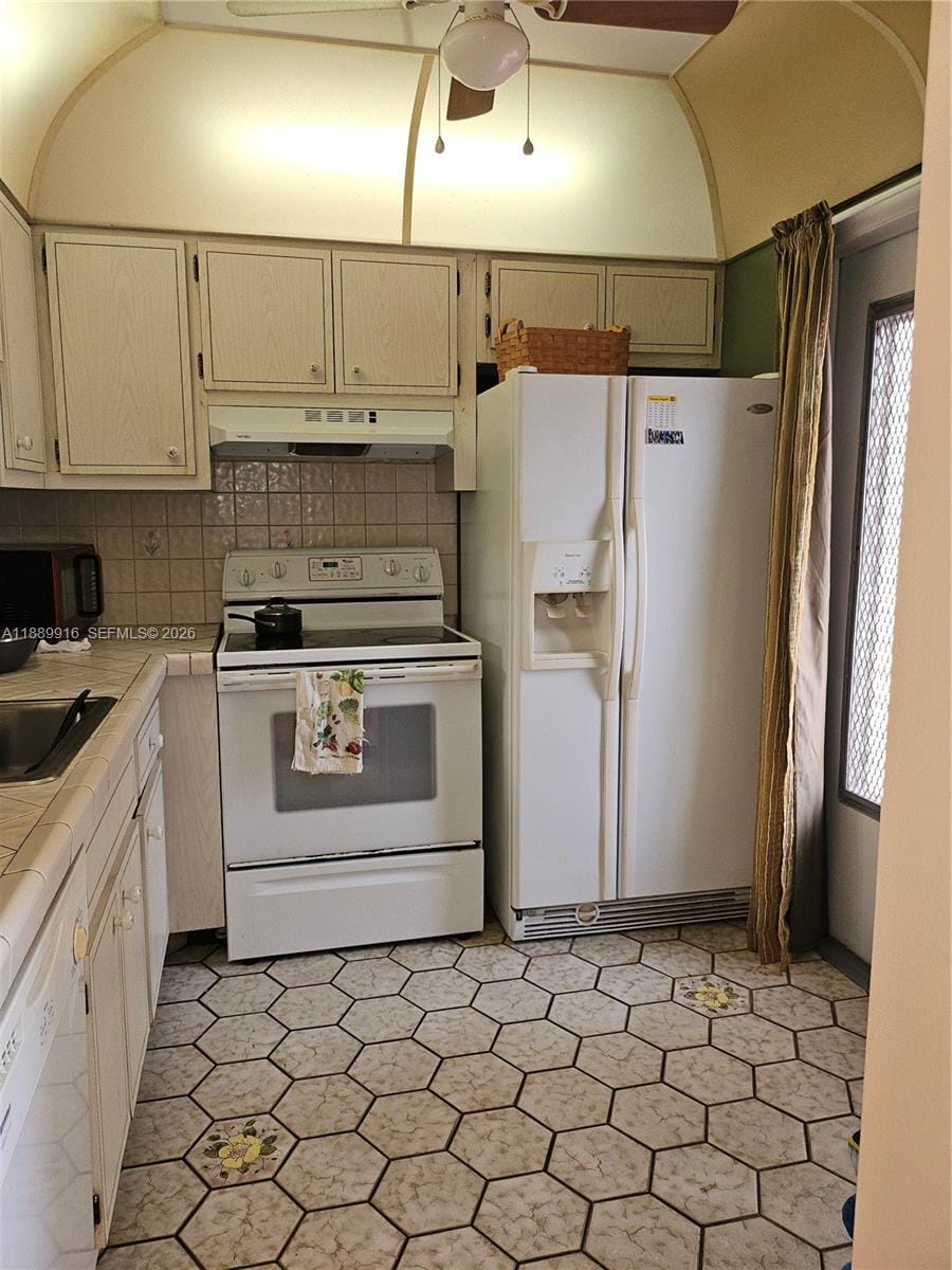 5121 W Oakland Park Boulevard 211 — photo 3