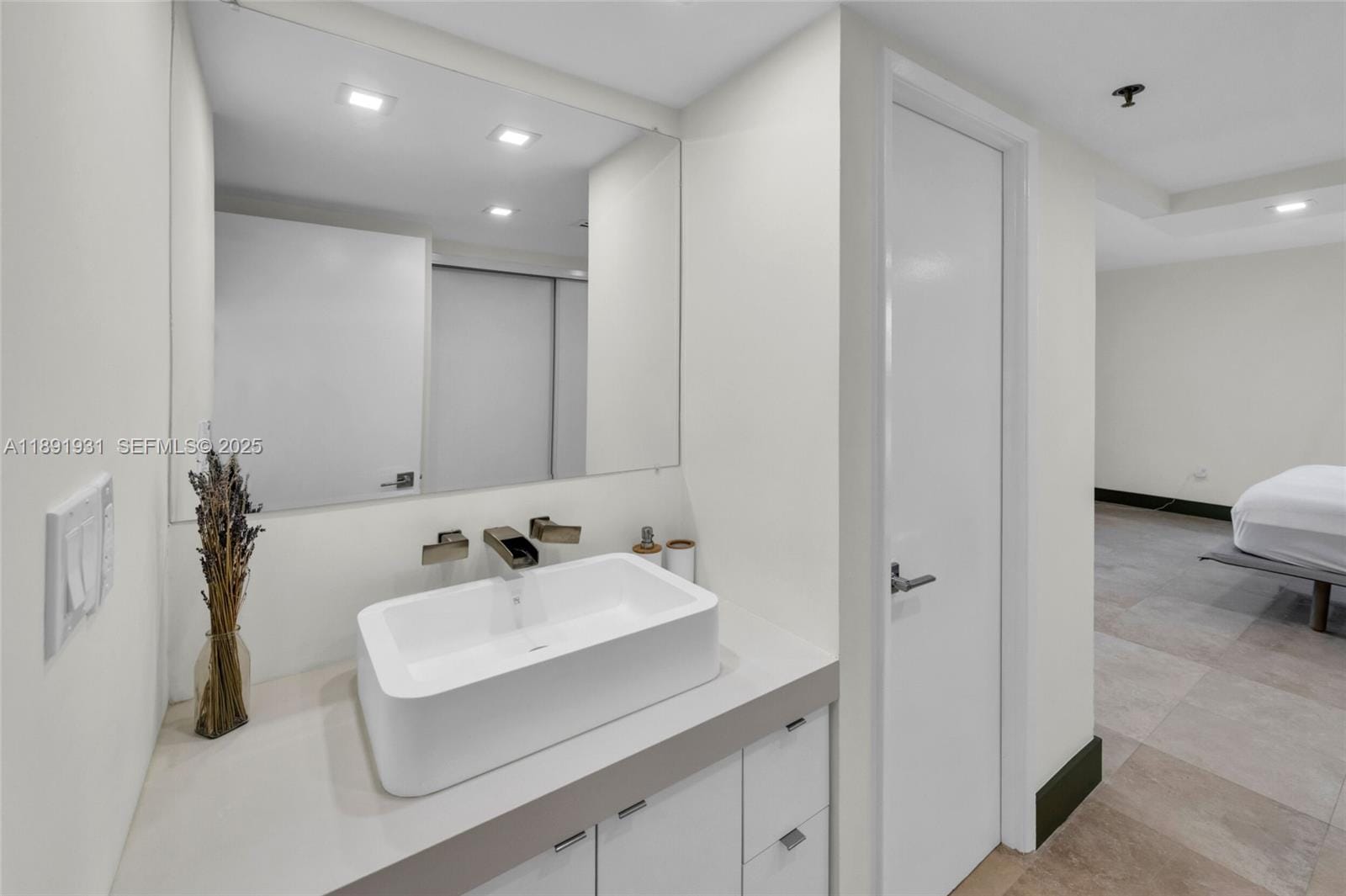 20515 E Country Club Drive 343, Aventura, FL 33180 photo 17