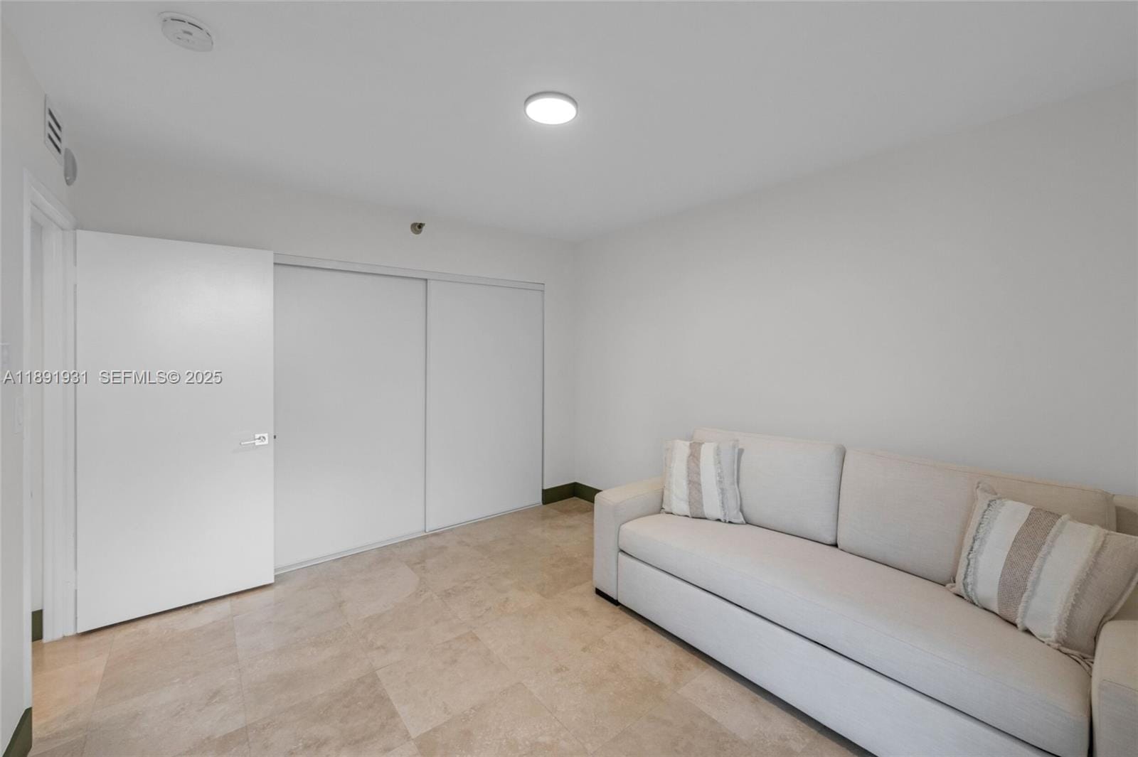 20515 E Country Club Drive 343, Aventura, FL 33180 photo 19